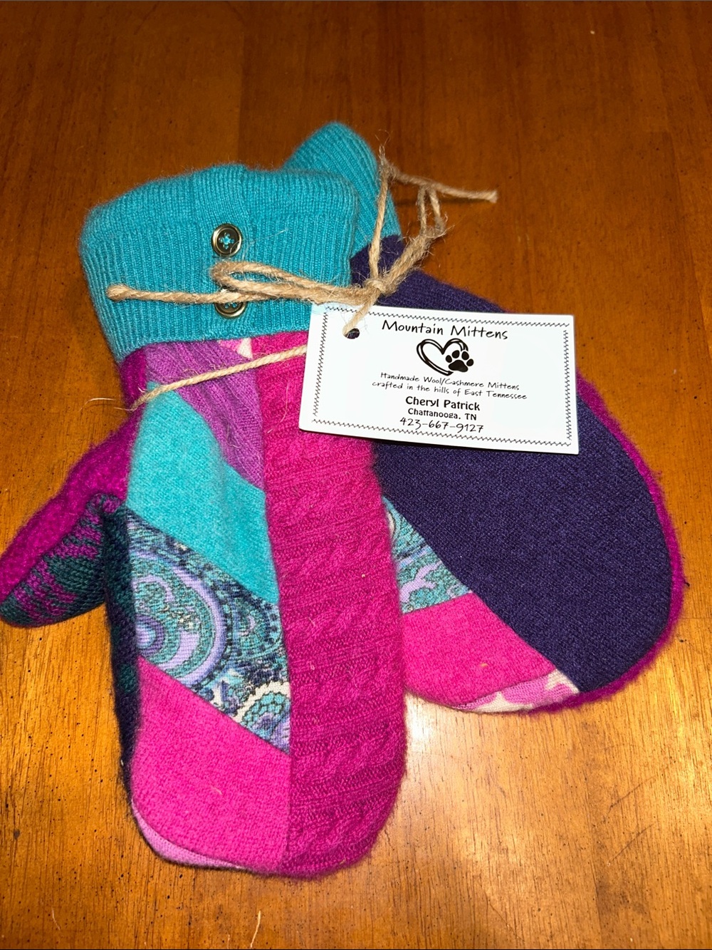 NWT Mountain Mittens Colorblock Wool Mittens - Turquoise & Fuchsia